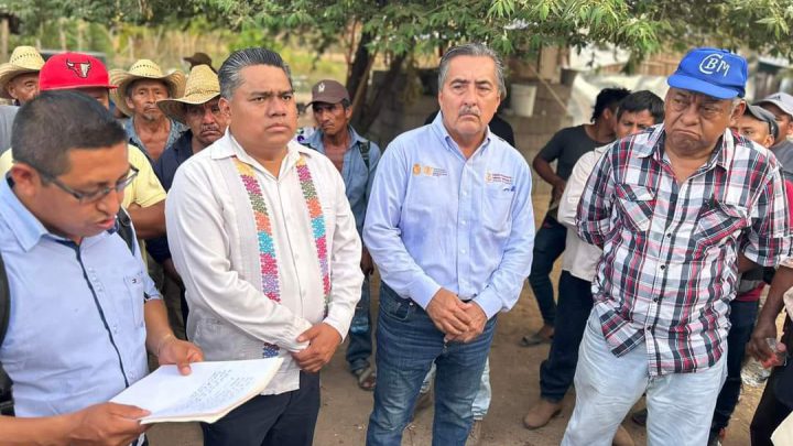 Titulares de SEDEPIA y CICAEG atendieron a habitantes de comunidades de Metlatonoc, Igualapa y Cochoapa el Grande