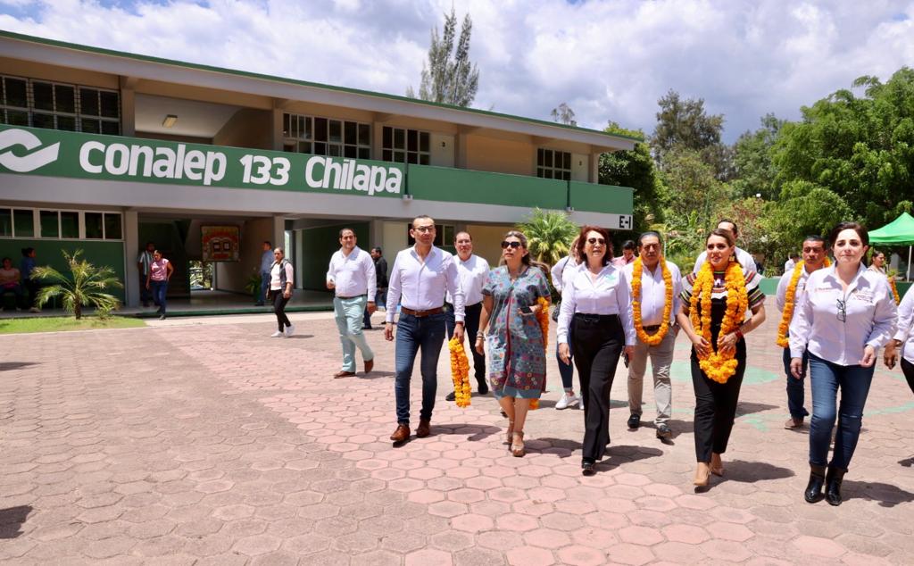 Inaugura Evelyn Salgado con titular de CNPC Laura Velázquez obra educativa en plantel afectado por sismos del 2017 en Chilapa