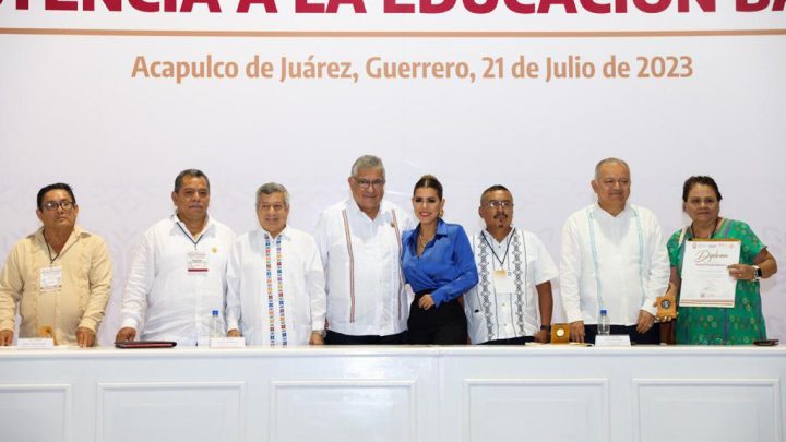 La gran revolución educativa será el legado que vamos a dejar para el futuro de Guerrero, el legado de desarrollo, de bienestar y progreso: Evelyn Salgado