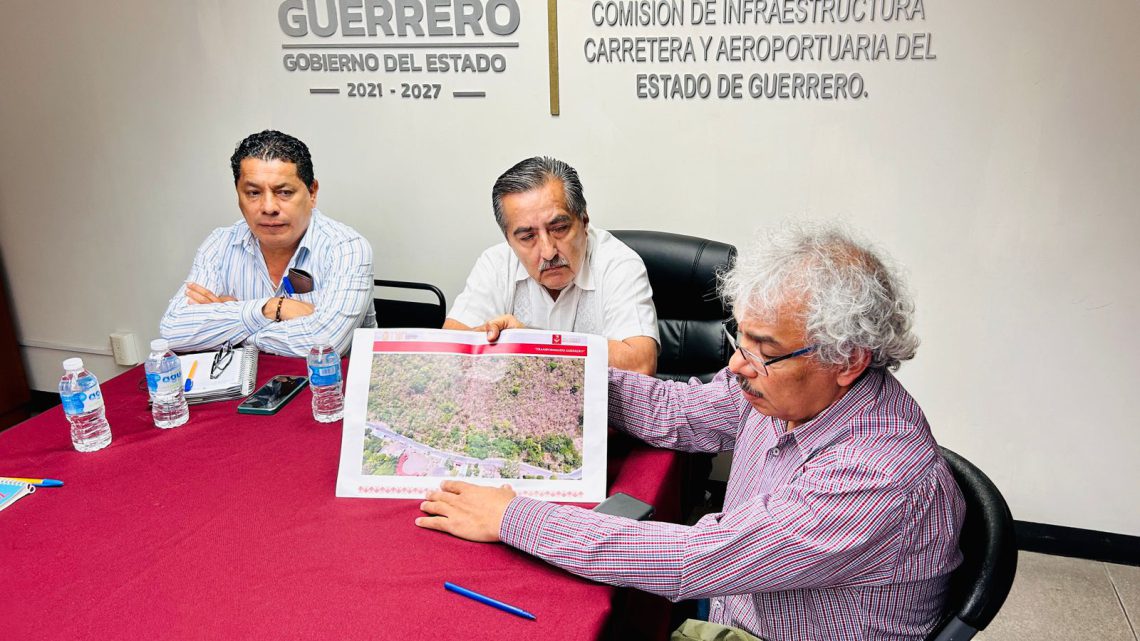 Atiende gobierno del estado situación de derrumbe cerca del jardín de niños Benito Juárez en Tepechicotlán Atiende gobierno del estado situación de derrumbe cerca del jardín de niños Benito Juárez en Tepechicotlán