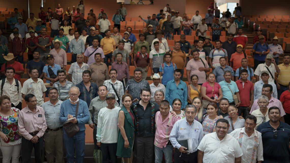 Se reúne Reynoso Núñez con integrantes de la UPOEG