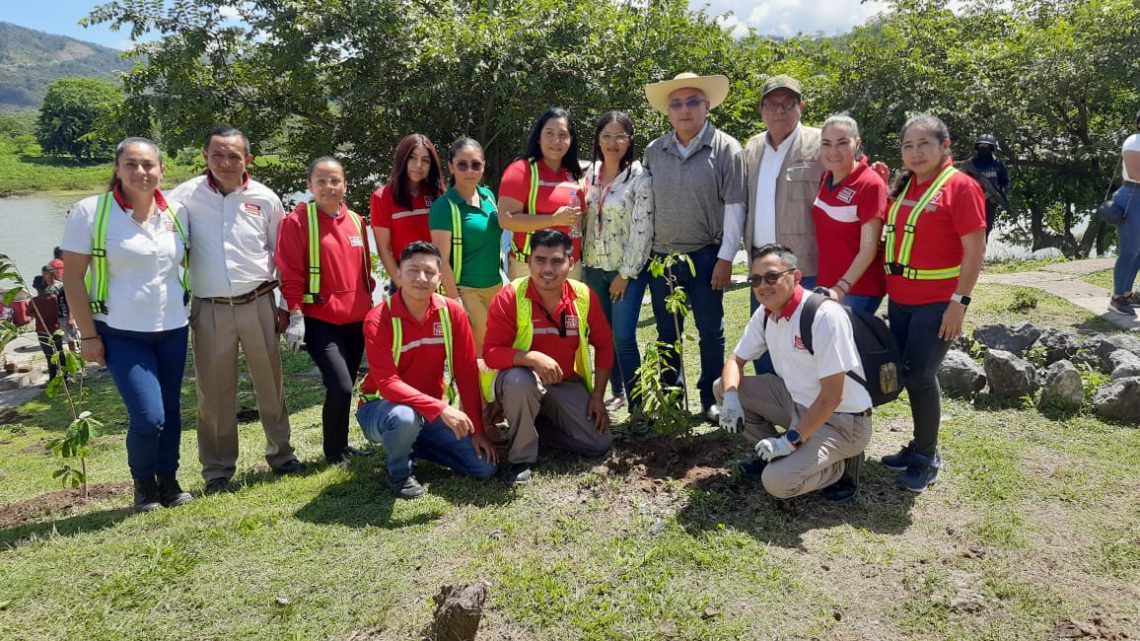 Realiza la Semaren Guerrero jornada de reforestación en el ejido Rincón de la Vía