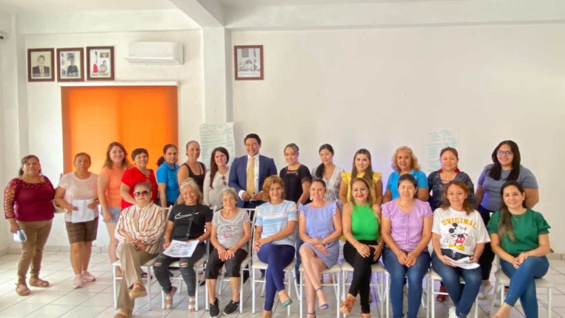 La SEMUJER impartió el Tercer Taller de Empoderamiento Económico de las Mujeres en el municipio de Buenavista de Cuéllar