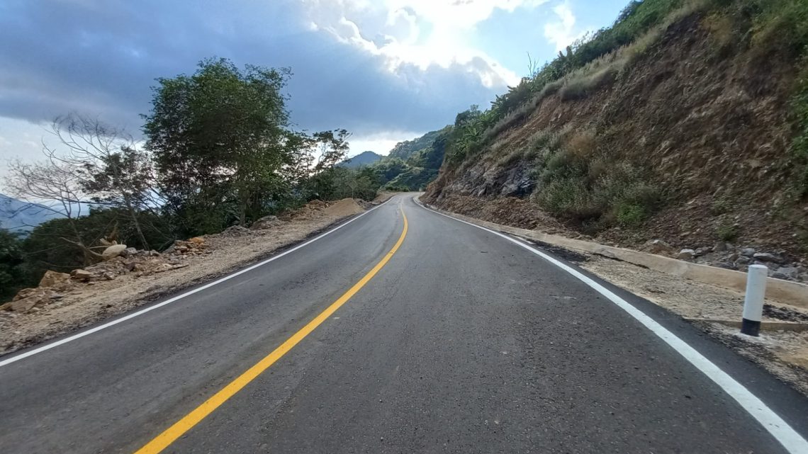 Concluye pavimentación de la primera etapa del camino carretero (Tlapa-Marquelia)-Tierra Colorada-Cocoyul-Rancho Viejo, en Malinaltepec