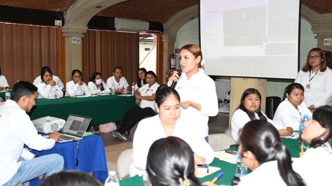 La SEMUJER realiza la capacitación a personal de los Centros de Desarrollo de las Mujeres