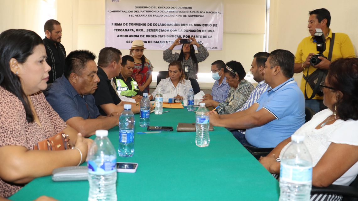 Entregan la SSG y Beneficencia Pública ambulancia todo terreno para mejorar servicios de salud en Tecoanapa Entregan la SSG y Beneficencia Pública ambulancia todo terreno para mejorar servicios de salud en Tecoanapa