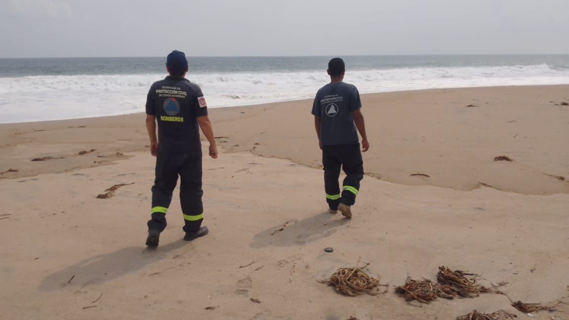 SGIRPCGRO refuerza vigilancia en playas del estado por presencia de alto oleaje a causa del fenómeno de mar de fondo