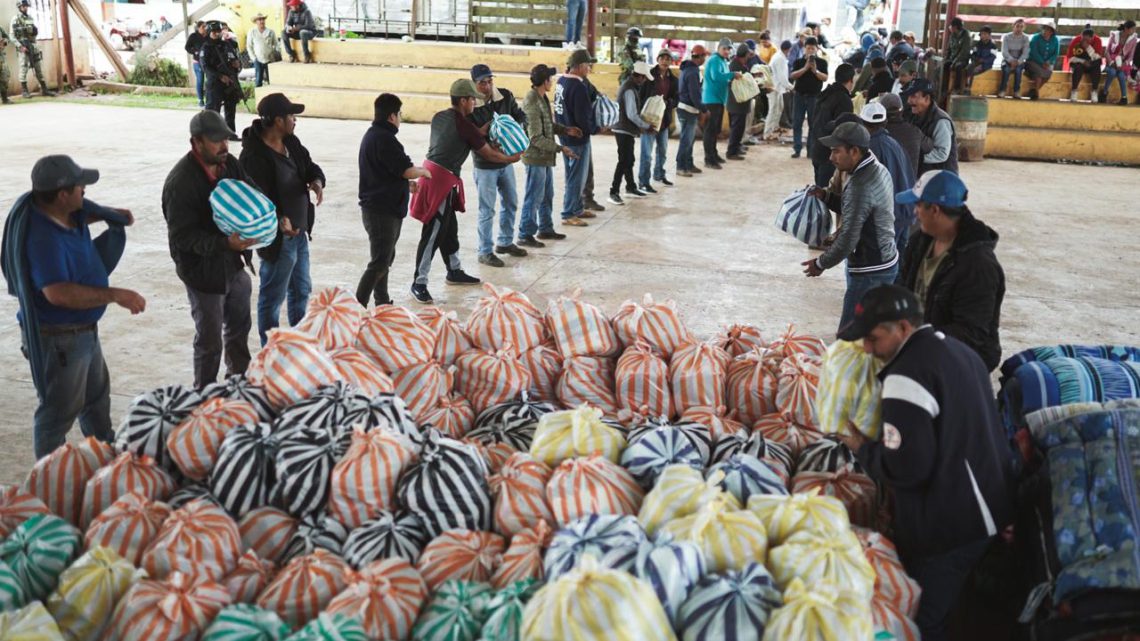 Entrega el Gobierno de Guerrero apoyo humanitario a habitantes desplazados de San Miguel Totolapan