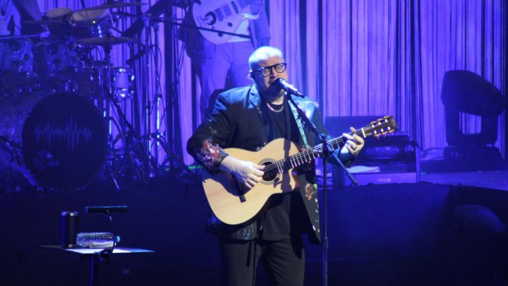 Sin Bandera; dejó sin aliento a los acapulqueños en una gran noche de concierto