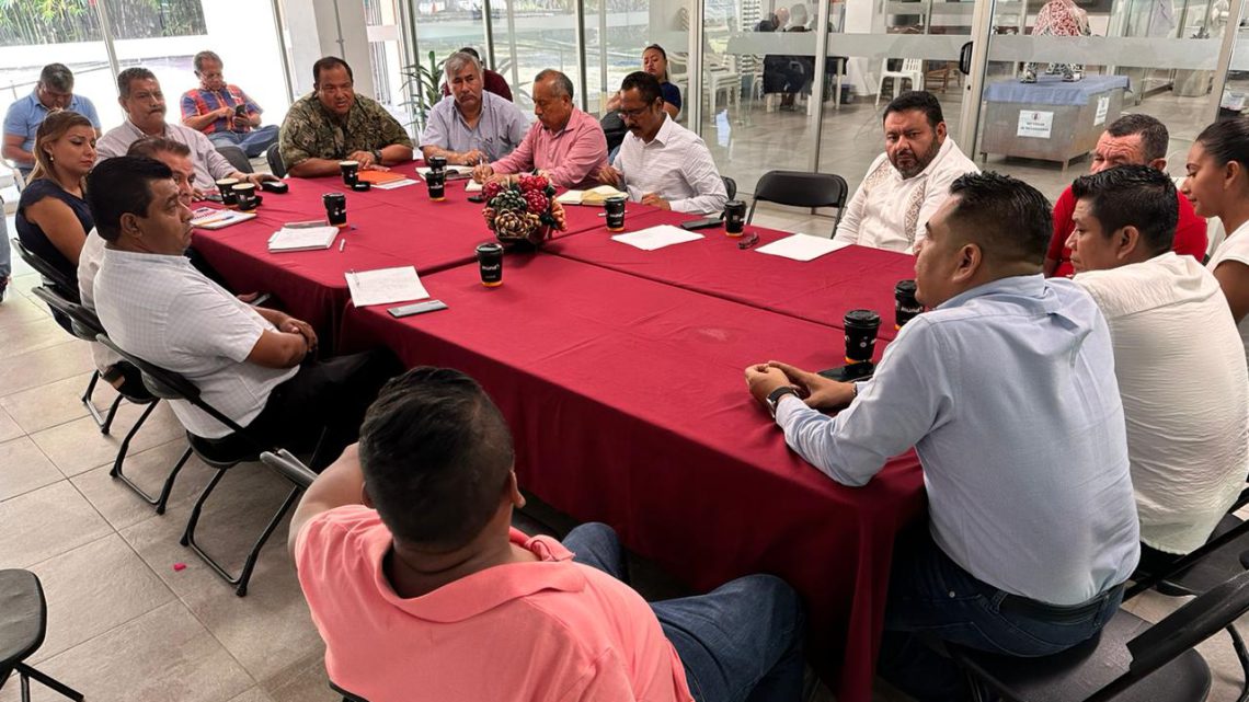 Interviene gobierno de Guerrero en resolver bloqueos en Costera Miguel Alemán