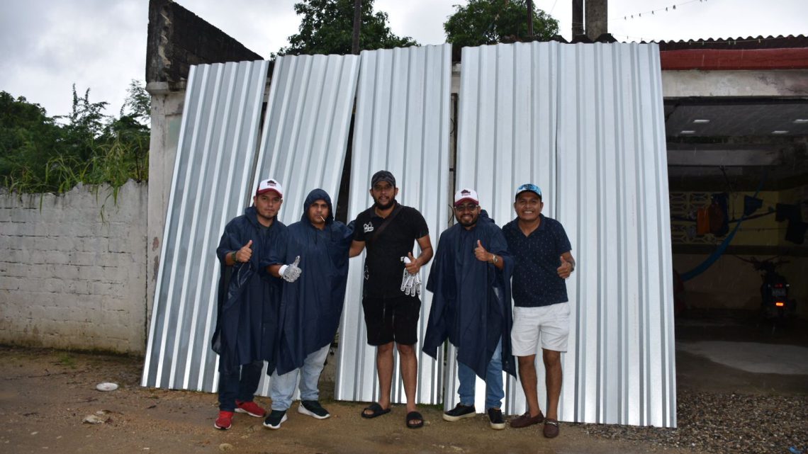 Intensifica diputado Jacko Badillo entrega de apoyos a familias ante estragos por la lluvia Intensifica diputado Jacko Badillo entrega de apoyos a familias ante estragos por la lluvia