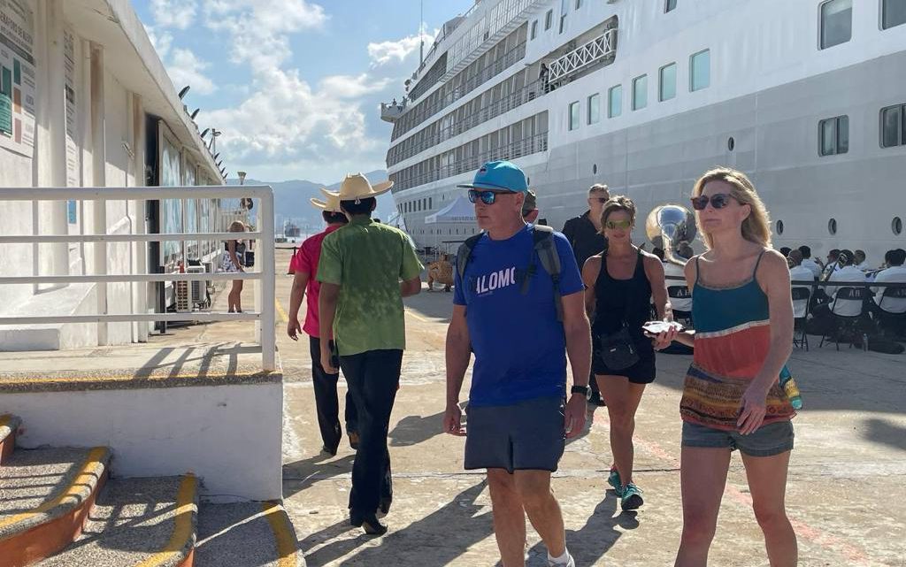 Arriba a Acapulco el navío Silver Wind, segundo crucero de la temporada 2023-2024 Arriba a Acapulco el navío Silver Wind, segundo crucero de la temporada 2023-2024