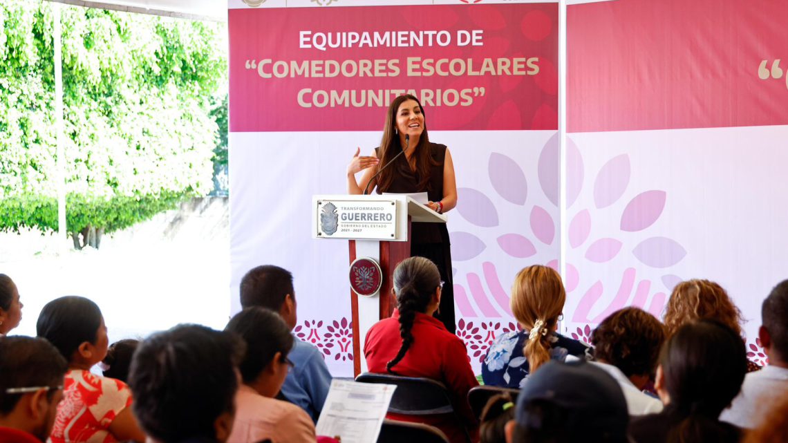 Entrega el DIF Guerrero Equipamiento para Comedores Escolares Comunitarios