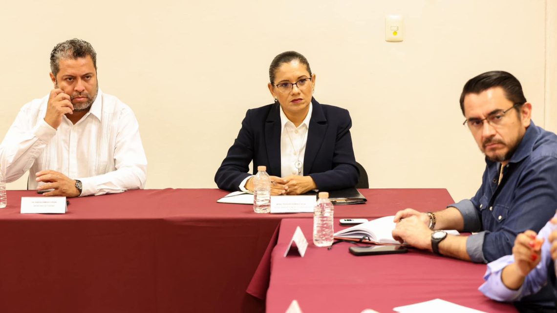 Evalúan Evelyn Salgado y Ariadna Montiel avances de apoyos a 270 mil familias damnificadas por #Otis Evalúan Evelyn Salgado y Ariadna Montiel avances de apoyos a 270 mil familias damnificadas por #Otis
