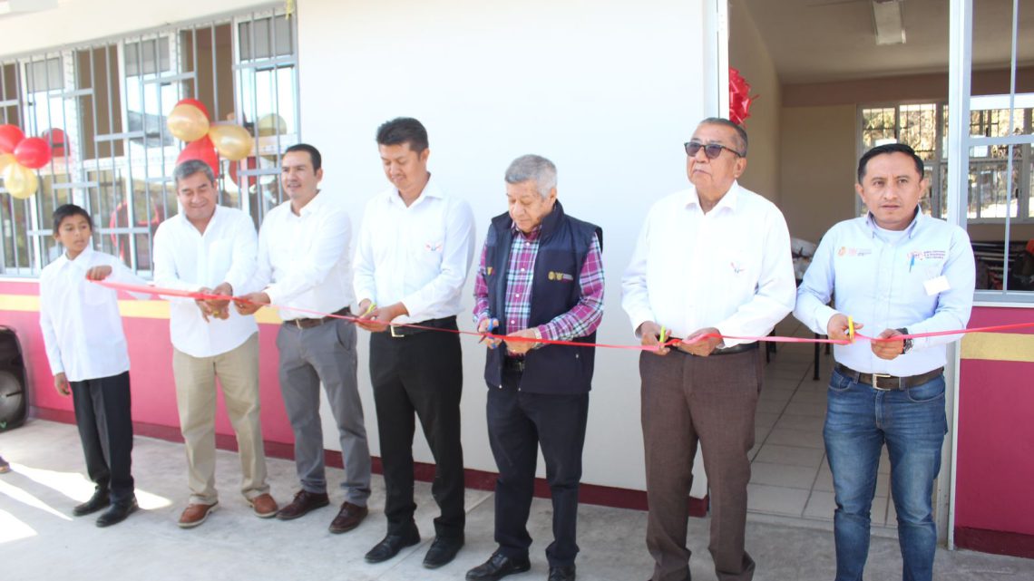 Inaugura el titular del a SEG, instalaciones de la Escuela Primaria, en la comunidad El Balzamar