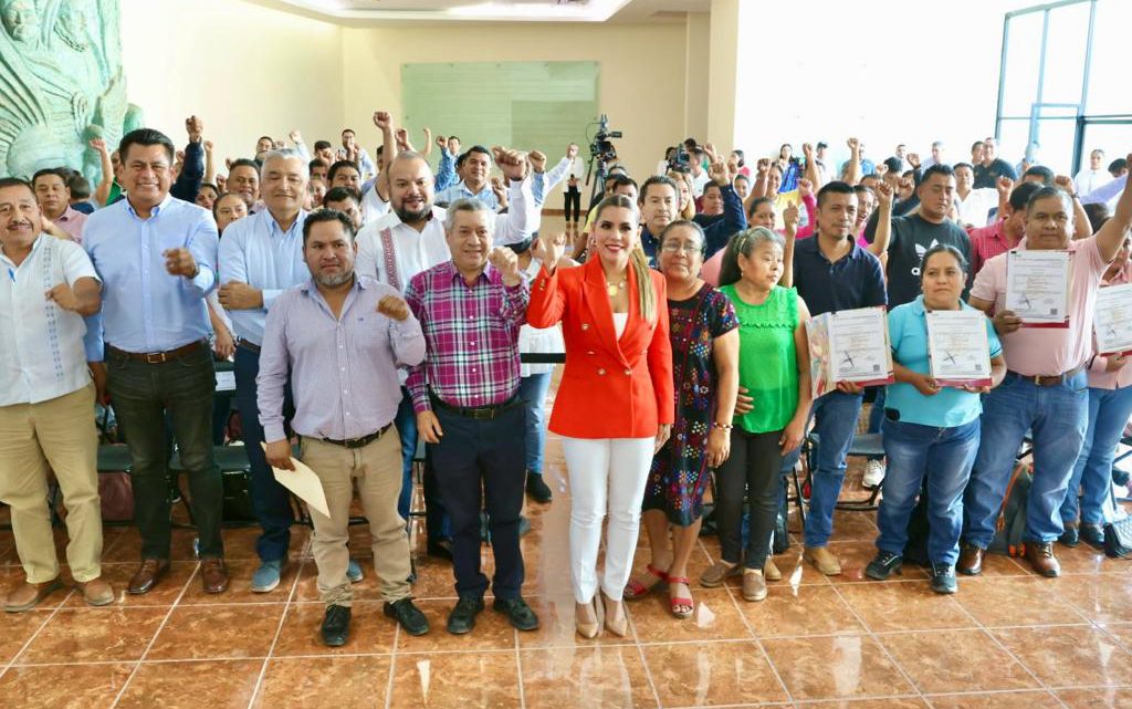 “La Educación es el único camino hacia la paz, el desarrollo y bienestar de Guerrero”: Evelyn Salgado
