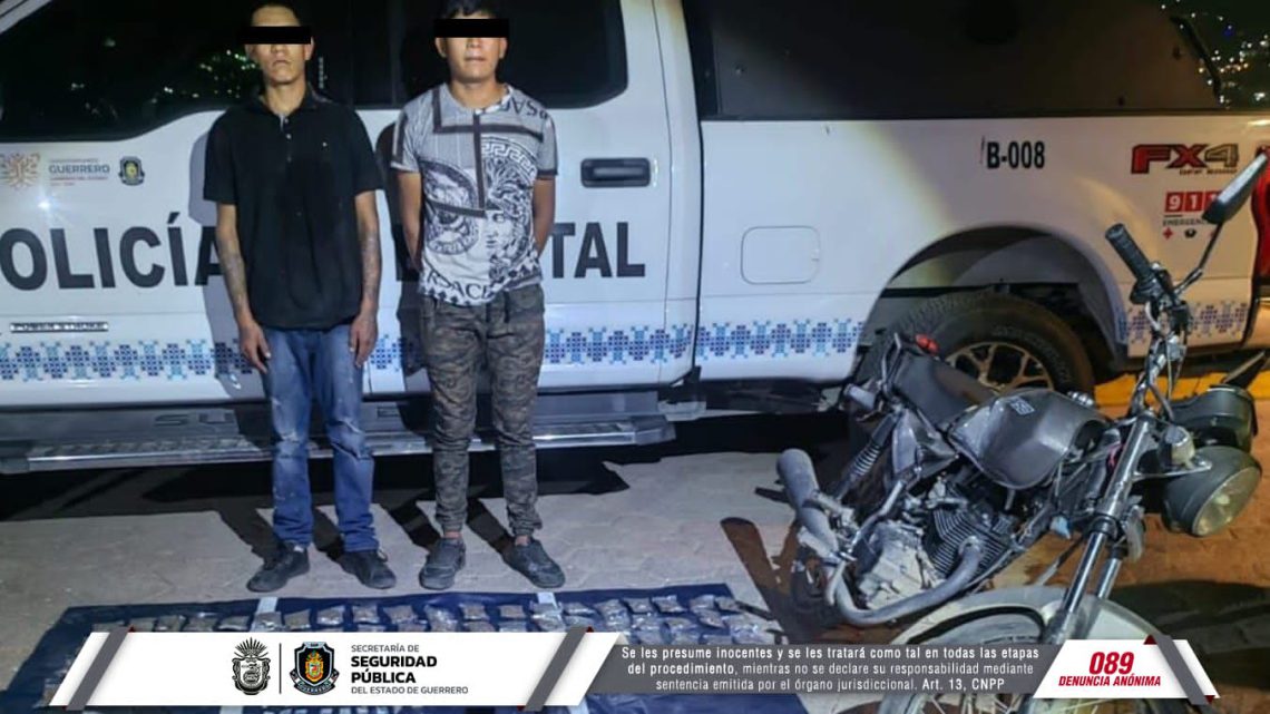 Detiene la Policía estatal a dos personas en Acapulco Detiene la Policía estatal a dos personas en Acapulco