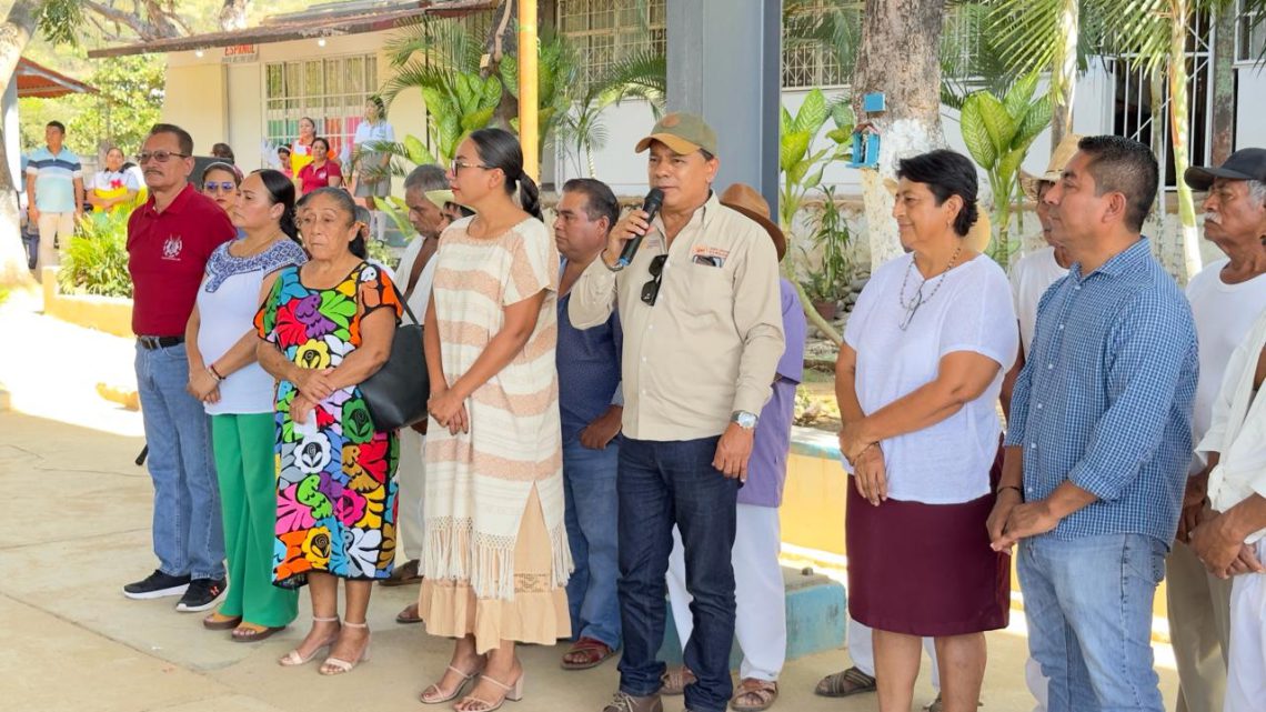 Más de 11 mdp invierte el gobierno del estado en infraestructura educativa en Tlacoachistlahuaca Más de 11 mdp invierte el gobierno del estado en infraestructura educativa en Tlacoachistlahuaca