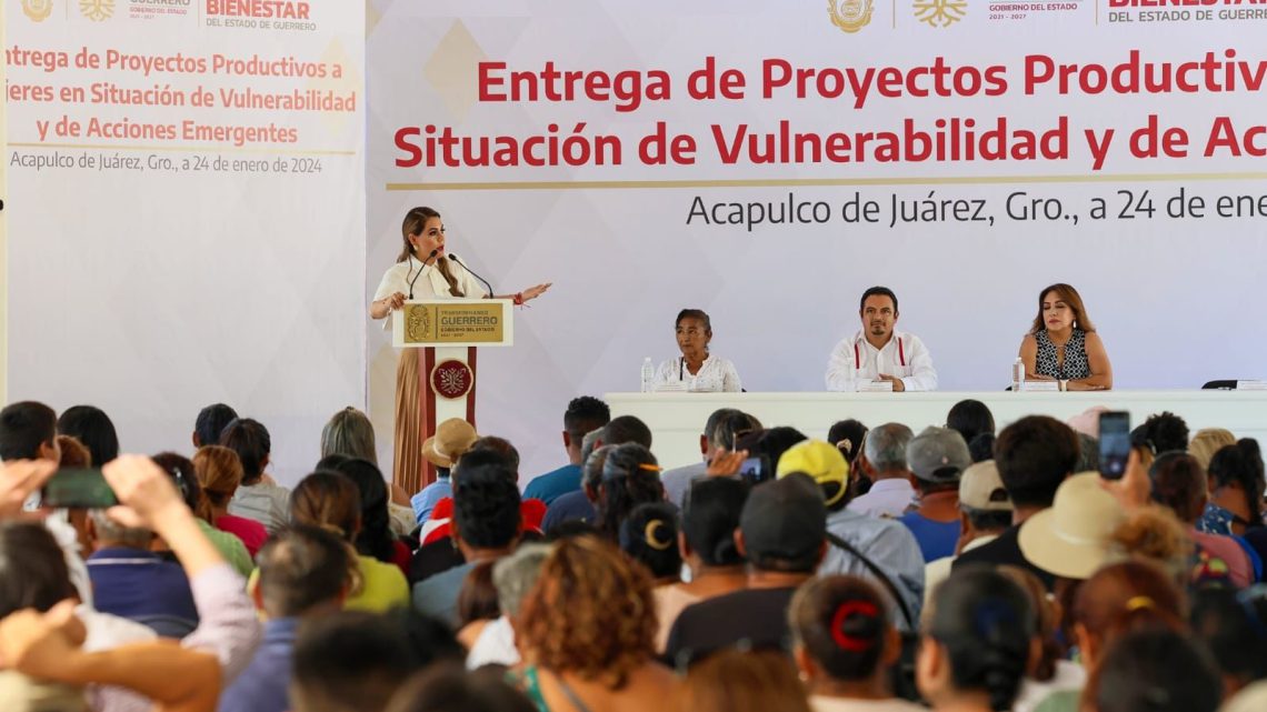 Entrega Evelyn Salgado apoyos de los programas Proyectos Productivos a Mujeres en Situación de Vulnerabilidad y de Acciones Emergentes
