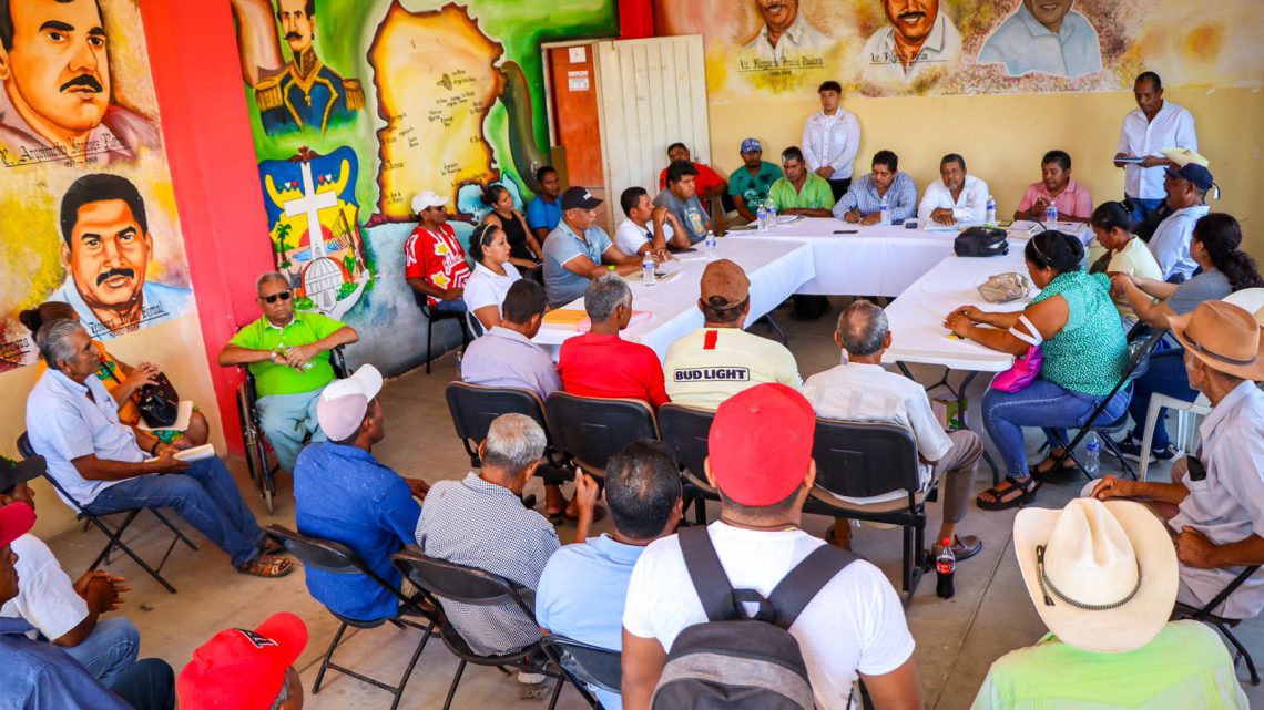 Sagadegro atiende a pescadores de la Costa Chica para mejorar su actividad Sagadegro atiende a pescadores de la Costa Chica para mejorar su actividad