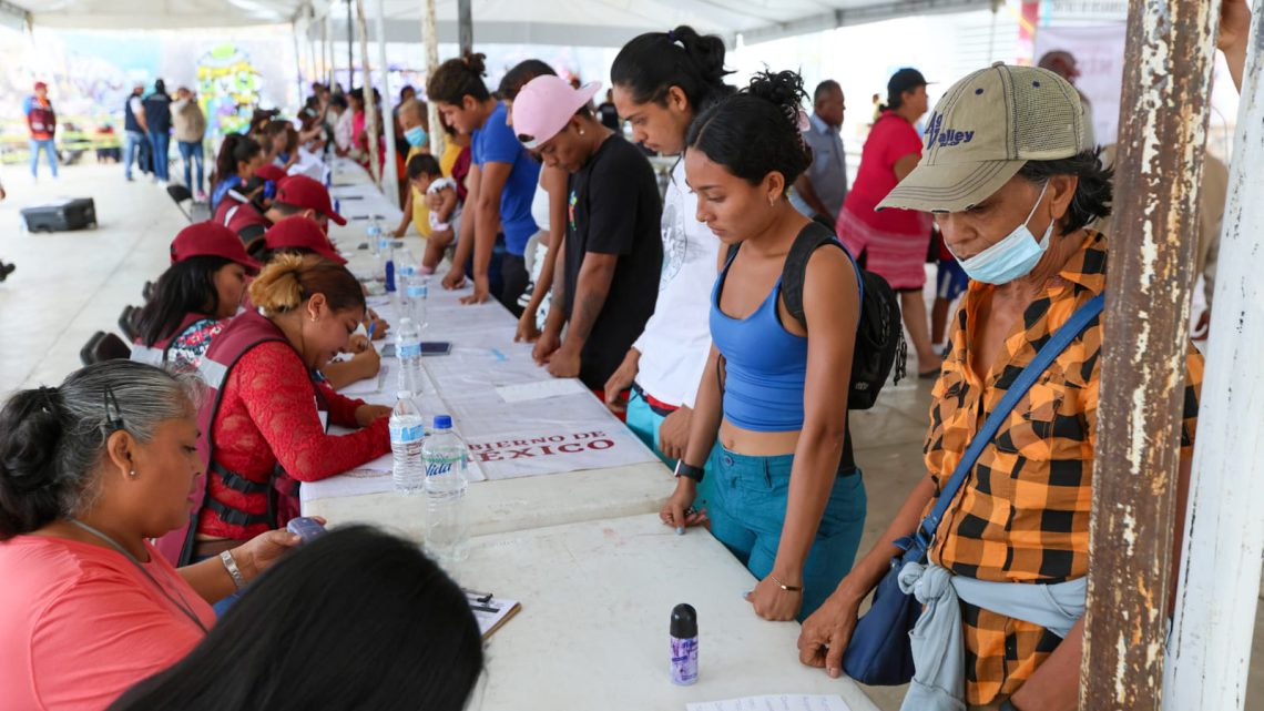 Tianguis del Bienestar llega a  colonias en Acapulco