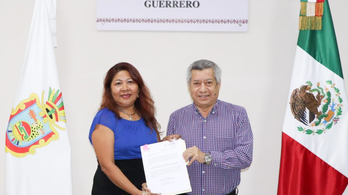 El titular de la SEG, toma protesta a la nueva Directora General de la UESICAMM El titular de la SEG, toma protesta a la nueva Directora General de la UESICAMM
