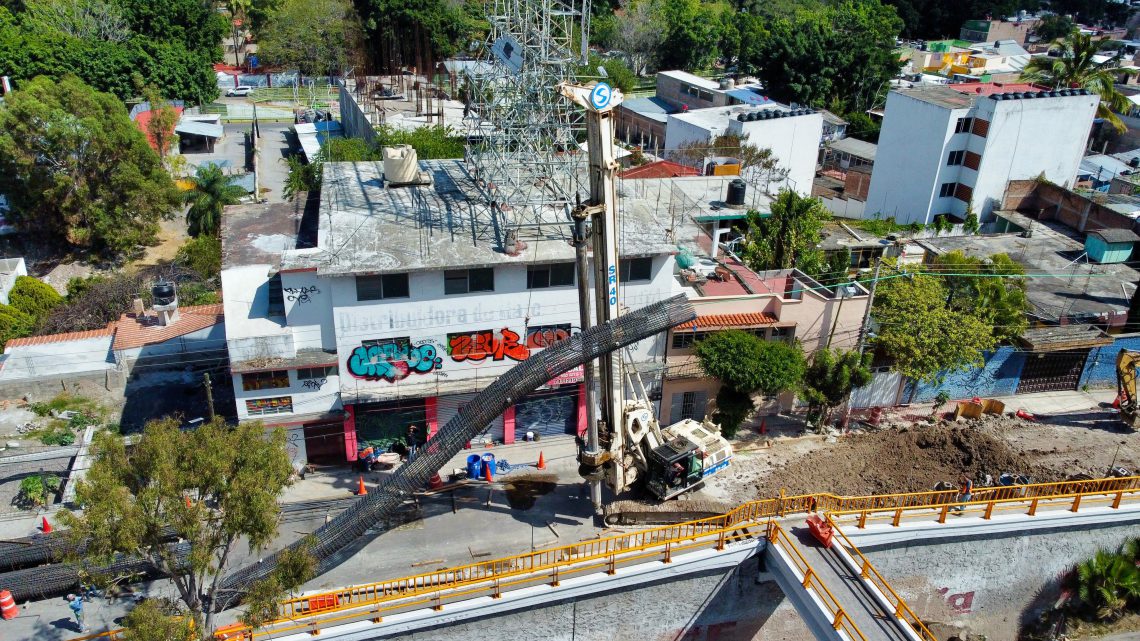 Avanza en Chilpancingo construcción del puente vehicular en la colonia Obrera Avanza en Chilpancingo construcción del puente vehicular en la colonia Obrera