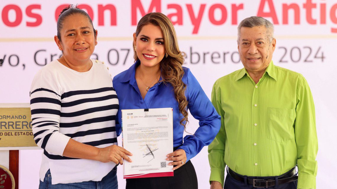 Logra Evelyn Salgado justicia  para trabajadores al servicio de la educación con mayor antigüedad en Guerrero