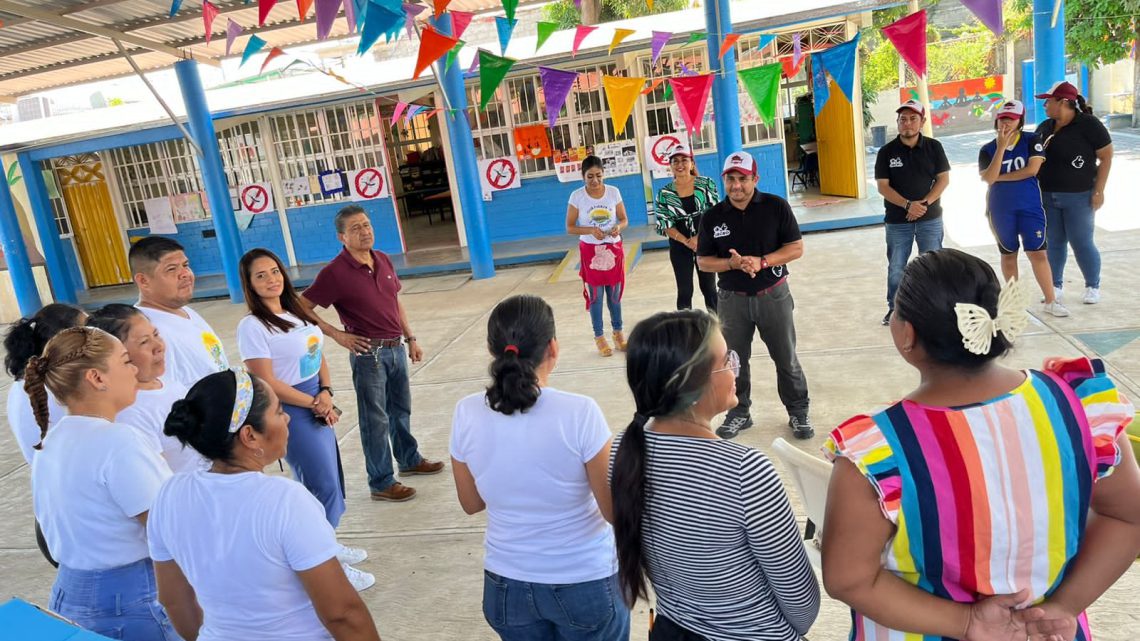 Sigue respaldo de Jacko Badillo al sector educativo en Acapulco