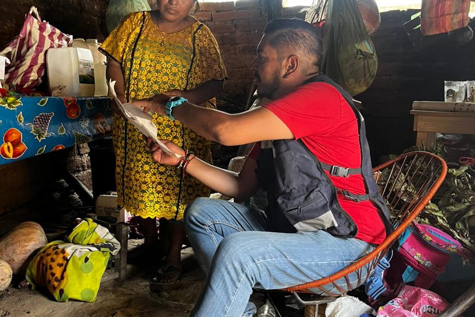 Llega el gobierno de Guerrero a El Coyul en Cochoapa el Grande con el programa “Construyendo Bienestar” Llega el gobierno de Guerrero a El Coyul en Cochoapa el Grande con el programa “Construyendo Bienestar”