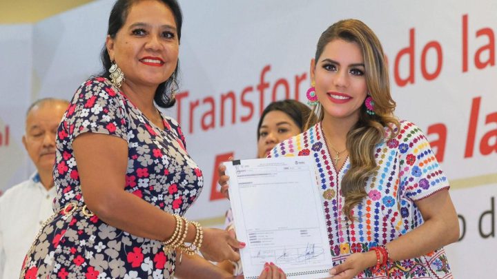 Entrega la gobernadora Evelyn Salgado Estímulos a la Permanencia del segundo semestre de 2023