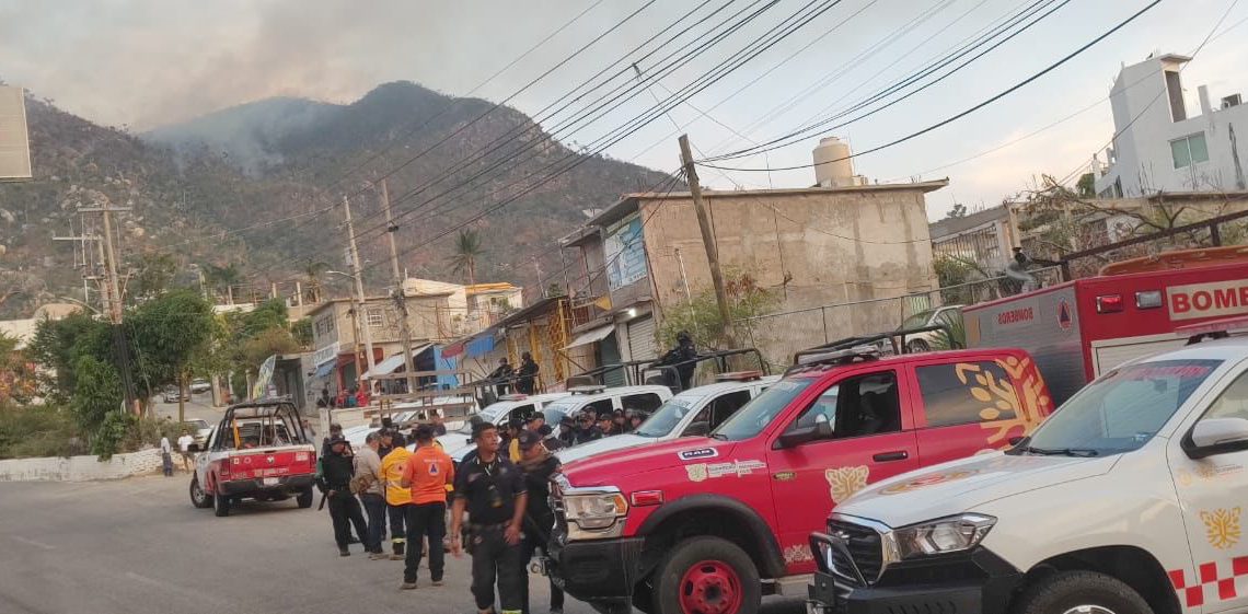 Incendio forestal de Acapulco con 70 por ciento de control Incendio forestal de Acapulco con 70 por ciento de control