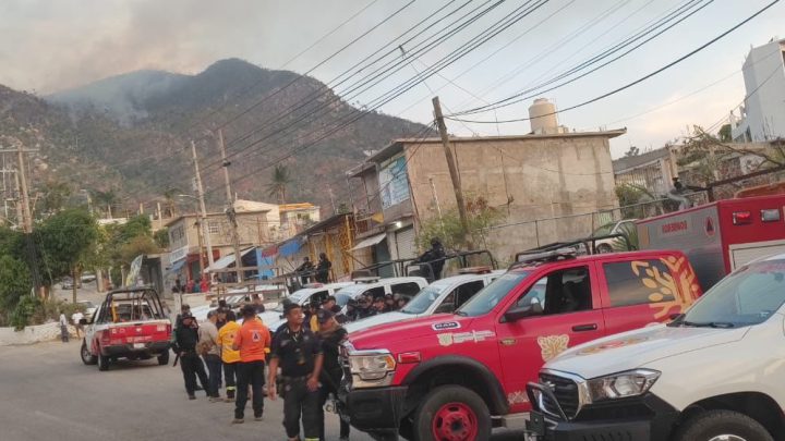 Incendio forestal de Acapulco con 70 por ciento de control