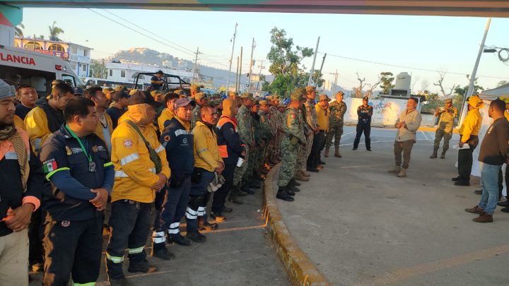 Redoblan esfuerzos para controlar en su totalidad los incendios de Los Dragos y Carabalí en Acapulco