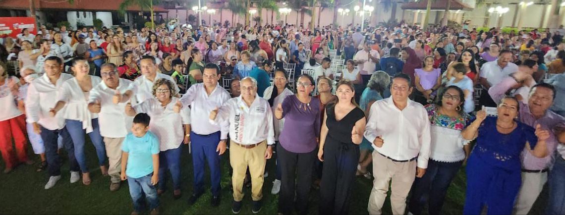 Éste es el ejército de mujeres que nos van a defender y a llevar al triunfo, asegura Manuel Añorve durante un encuentro con mujeres en Iguala