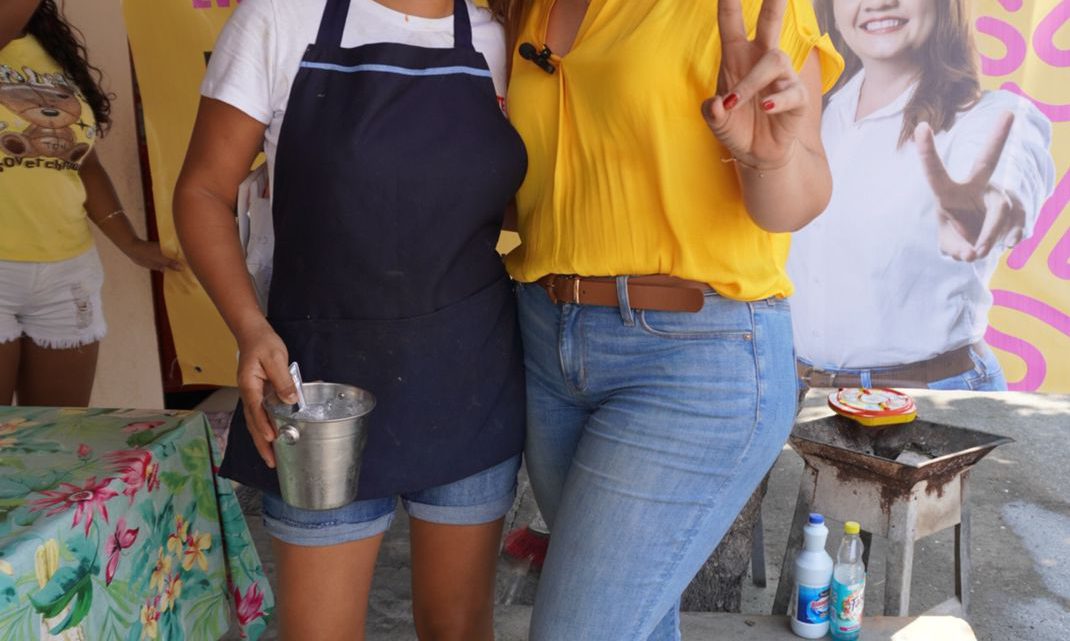 Inicia campaña Erika Guillén respaldada por habitantes del distrito 4 de Acapulco Inicia campaña Erika Guillén respaldada por habitantes del distrito 4 de Acapulco
