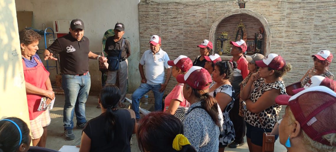 Mantiene Jacko Badillo contacto permanente con el pueblo Mantiene Jacko Badillo contacto permanente con el pueblo