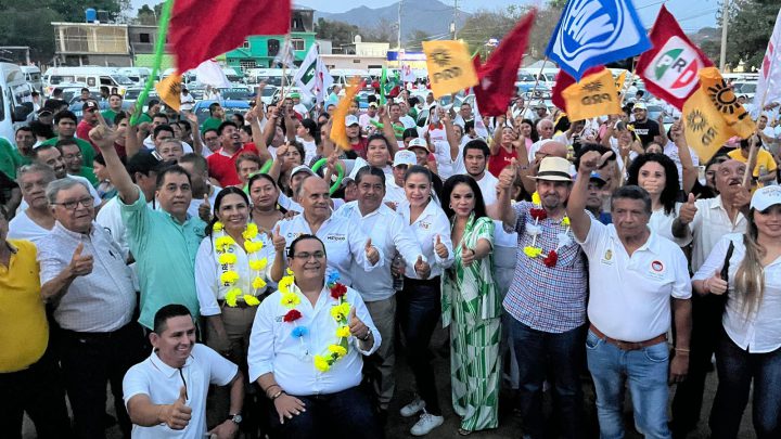 Reciben Manuel Añorve y Luis Enrique Ruiz, candidato a alcalde de Técpan el respaldo de transportistas