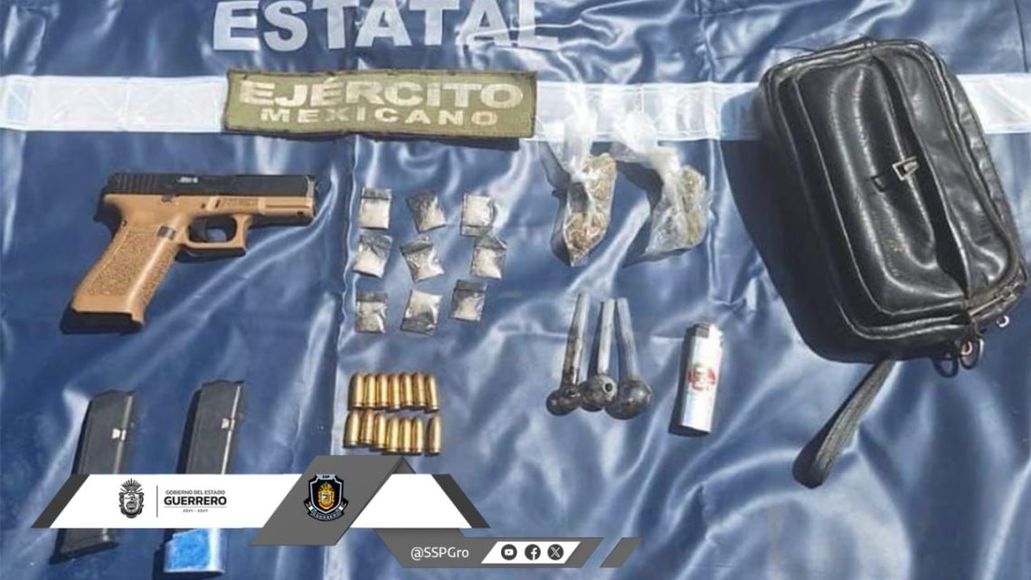 ASEGURA LA POLICÍA ESTATAL Y SEDENA CARGADORES, DROGA Y UN ARMA EN ACAPULCO ASEGURA LA POLICÍA ESTATAL Y SEDENA CARGADORES, DROGA Y UN ARMA EN ACAPULCO