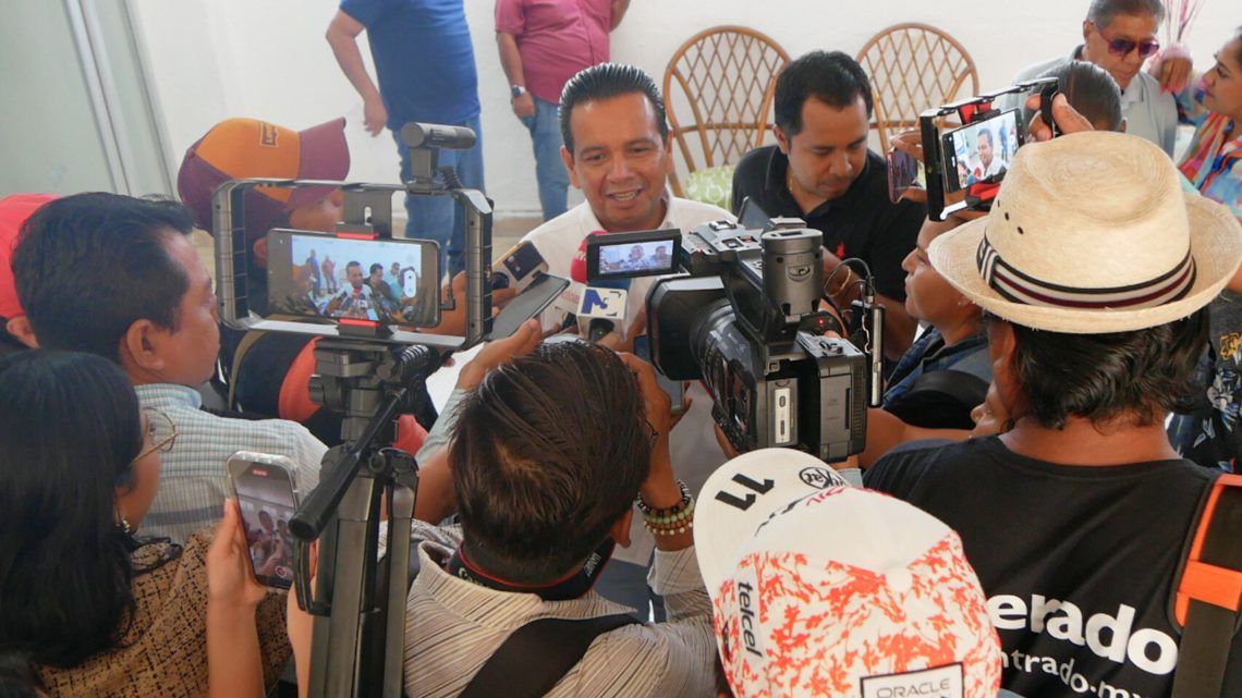 Presenta Granda su propuesta de gobierno a la Coparmex; anuncia reducción de licencias y créditos a fondo perdido Presenta Granda su propuesta de gobierno a la Coparmex; anuncia reducción de licencias y créditos a fondo perdido