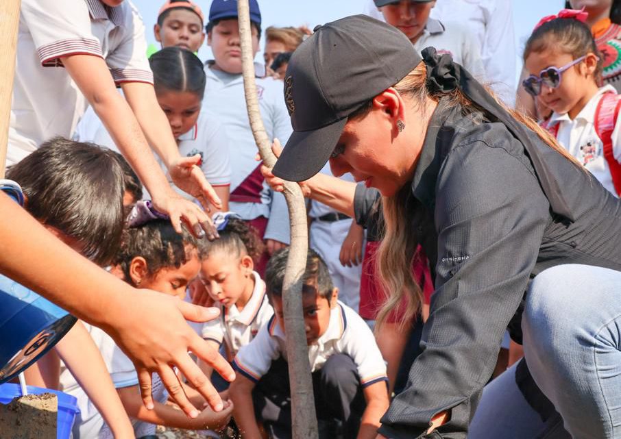 Encabeza Evelyn Salgado el arranque de la Campaña Reforestando Guerrero 2024 en el Parque Papagayo Encabeza Evelyn Salgado el arranque de la Campaña Reforestando Guerrero 2024 en el Parque Papagayo