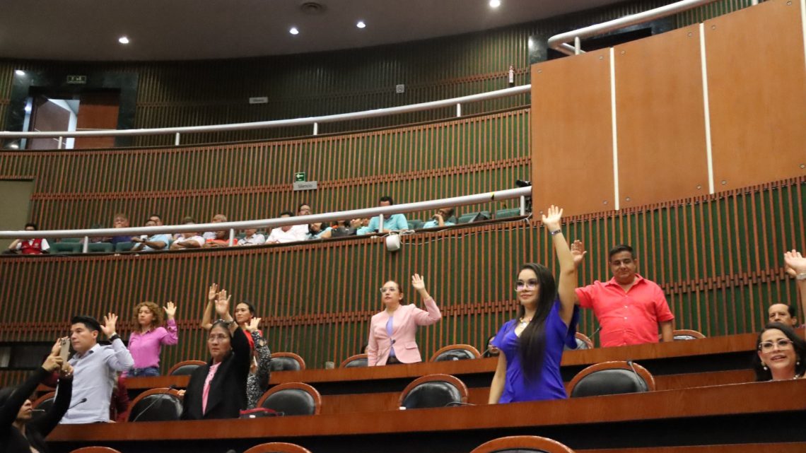 Celebra Evelyn Salgado aprobación de la Ley Registral para el Estado de Guerrero Celebra Evelyn Salgado aprobación de la Ley Registral para el Estado de Guerrero