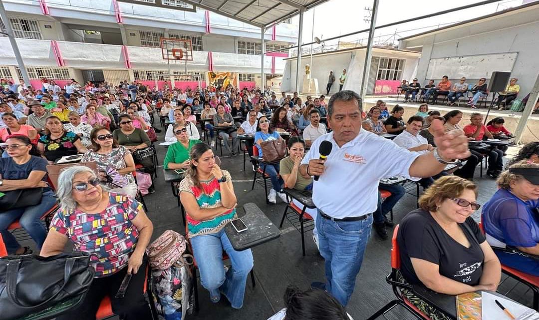 PAAEB ya puede proponer a un familiar directo para ocupar su plaza: Silvano Palacios Salgado PAAEB ya puede proponer a un familiar directo para ocupar su plaza: Silvano Palacios Salgado