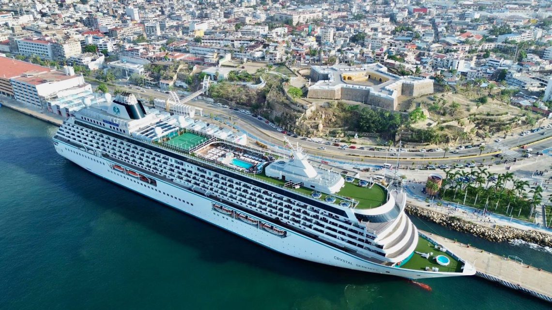Arribó a Acapulco el Cristal Serenity, octavo crucero de la temporada Arribó a Acapulco el Cristal Serenity, octavo crucero de la temporada