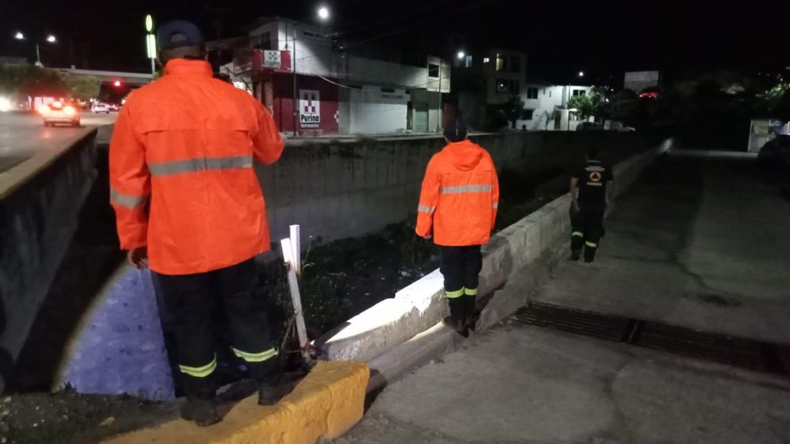 AUTORIDADES ESTATALES SE MANTIENE EN ALERTA Y ATENTAS POR PRESENCIA DE LLUVIAS FUERTES EN GUERRERO AUTORIDADES ESTATALES SE MANTIENE EN ALERTA Y ATENTAS POR PRESENCIA DE LLUVIAS FUERTES EN GUERRERO