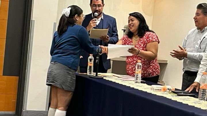 Egresan la primera generación de educación dual del CBTIS 134, de Chilpancingo