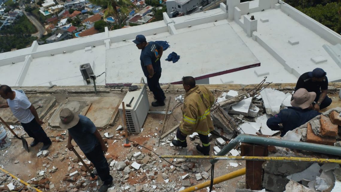 SGIRPCGRO ATIENDE EXPLOSIÓN EN HOTEL LAS BRISAS SGIRPCGRO ATIENDE EXPLOSIÓN EN HOTEL LAS BRISAS