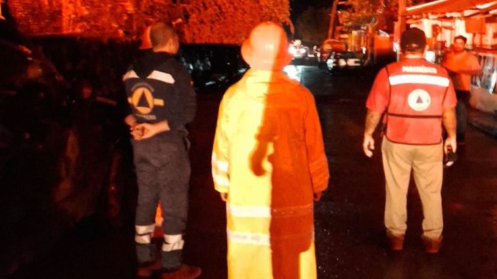 SGIRPCGRO atiende incidencias generadas por tormenta local en Chilpancingo