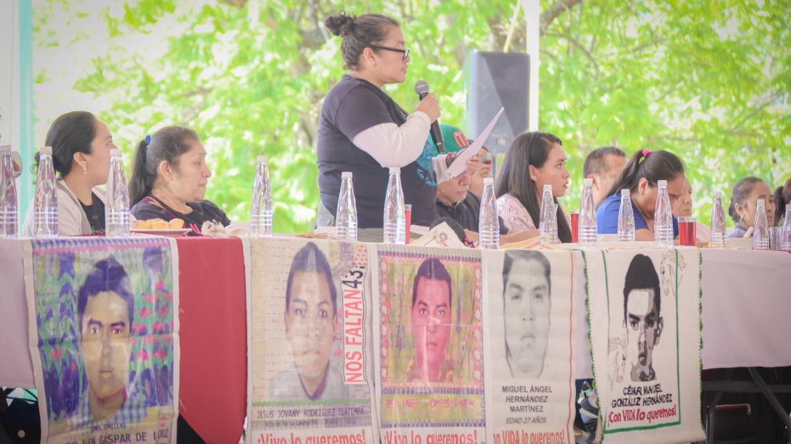 Reitera gobernadora Evelyn Salgado su solidaridad con madres y padres de los 43 estudiantes de Ayotzinapa Reitera gobernadora Evelyn Salgado su solidaridad con madres y padres de los 43 estudiantes de Ayotzinapa
