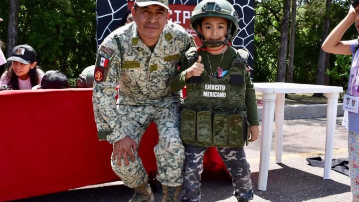 Niñas, niños y adolescentes visitaron las instalaciones del 50 Batallón de Infantería, como parte del Verano Cultural